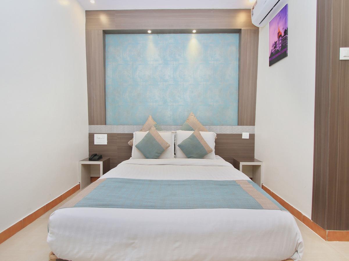 Aishwarya Le Royal Hotel Mysore Bagian luar foto