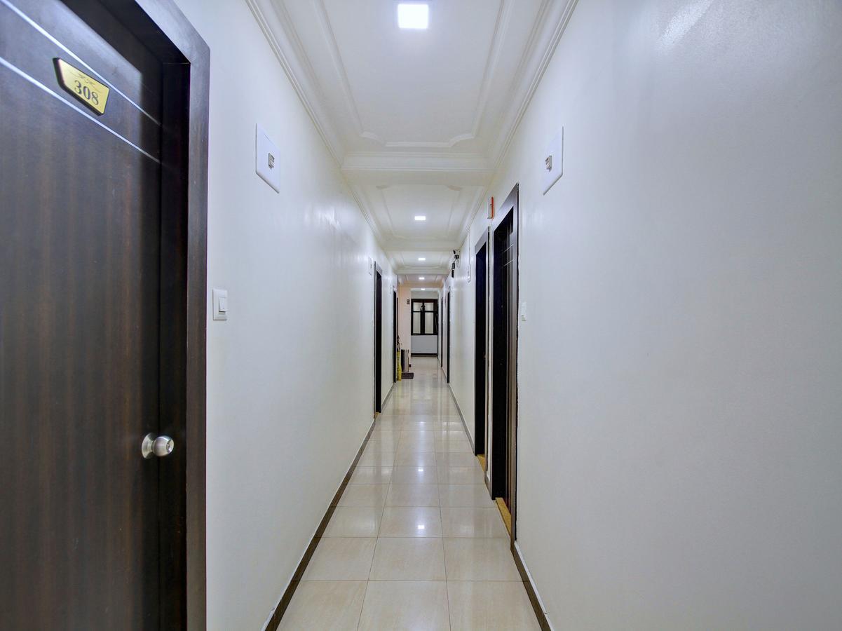 Aishwarya Le Royal Hotel Mysore Bagian luar foto