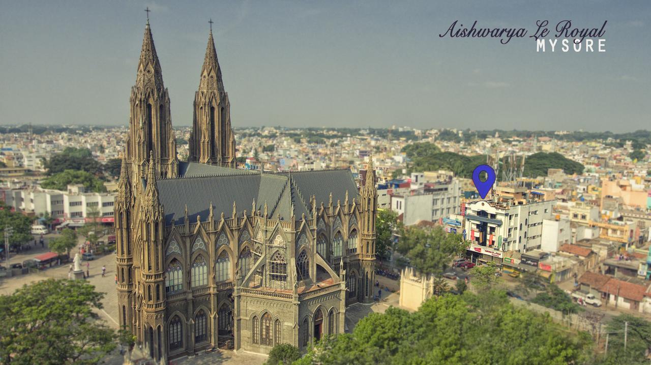 Aishwarya Le Royal Hotel Mysore Bagian luar foto